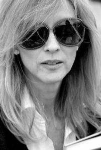 305674_2164600290255_1353341724_n